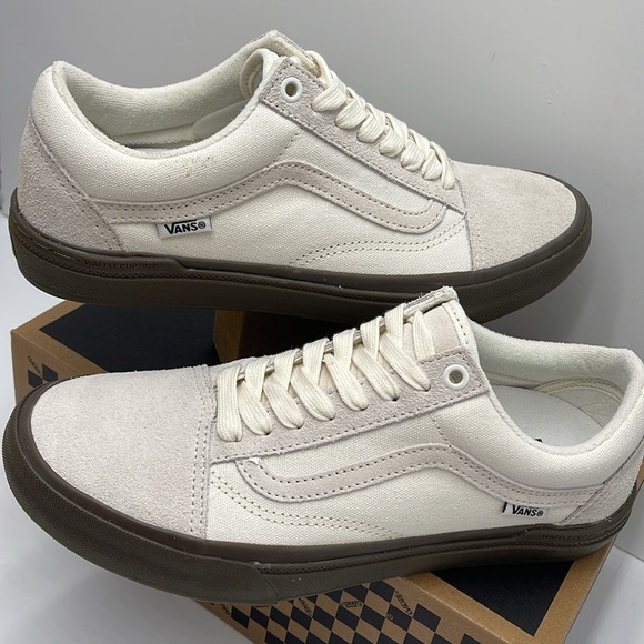 Vans Men’s Bmx Old Skool
Marshmallow/Gum
VN0005UZOVM Sneakers - Picture 10 of 16